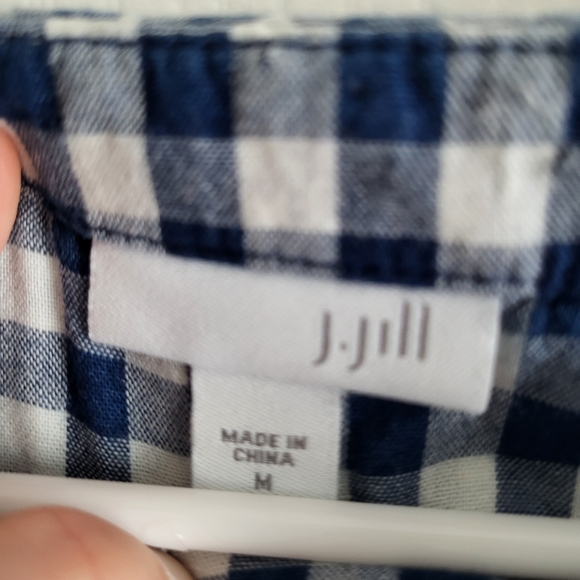 J.Jill Gingham 100 % Cotton blouse top white and blue buttons size M - Picture 5 of 8